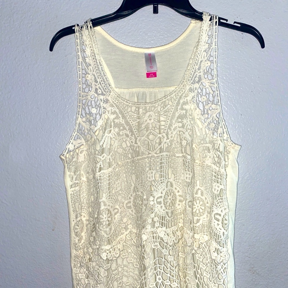 No boundaries cream tank top sz LG